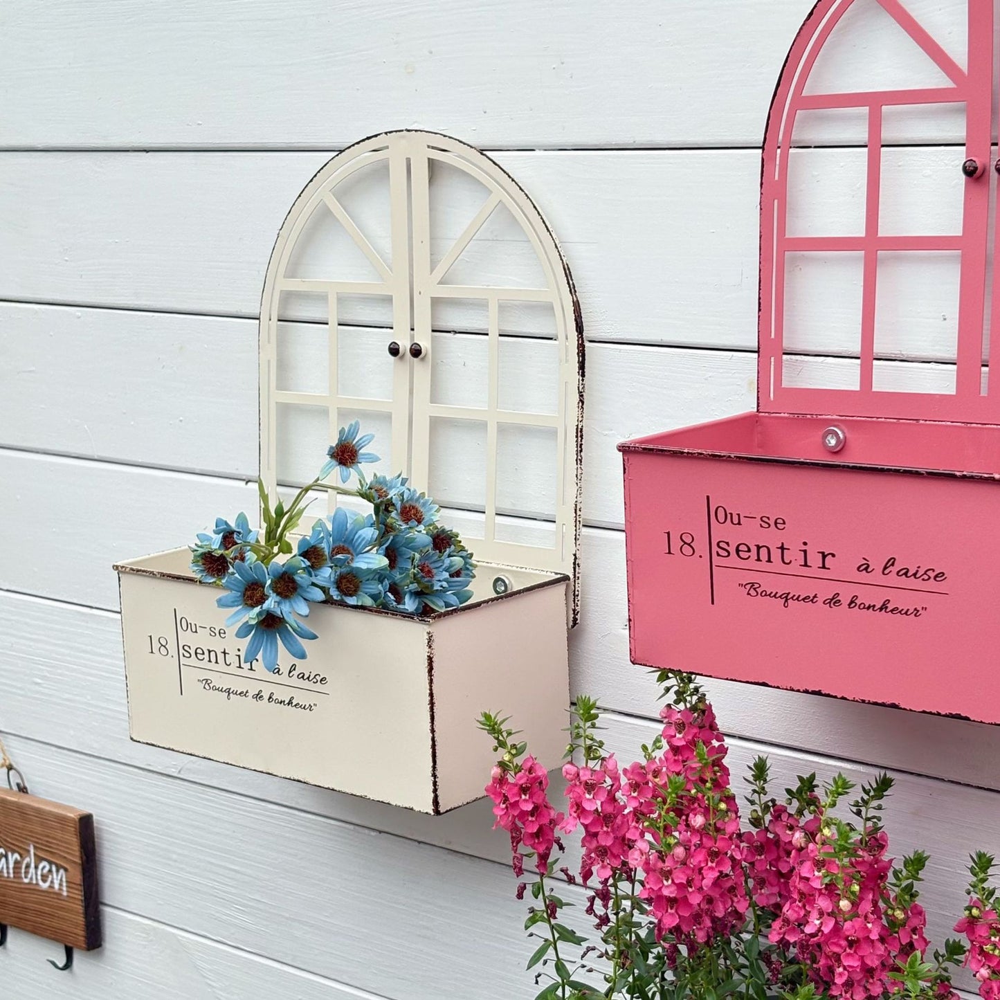 # Retro Iron Wall-Mounted Flower Pot