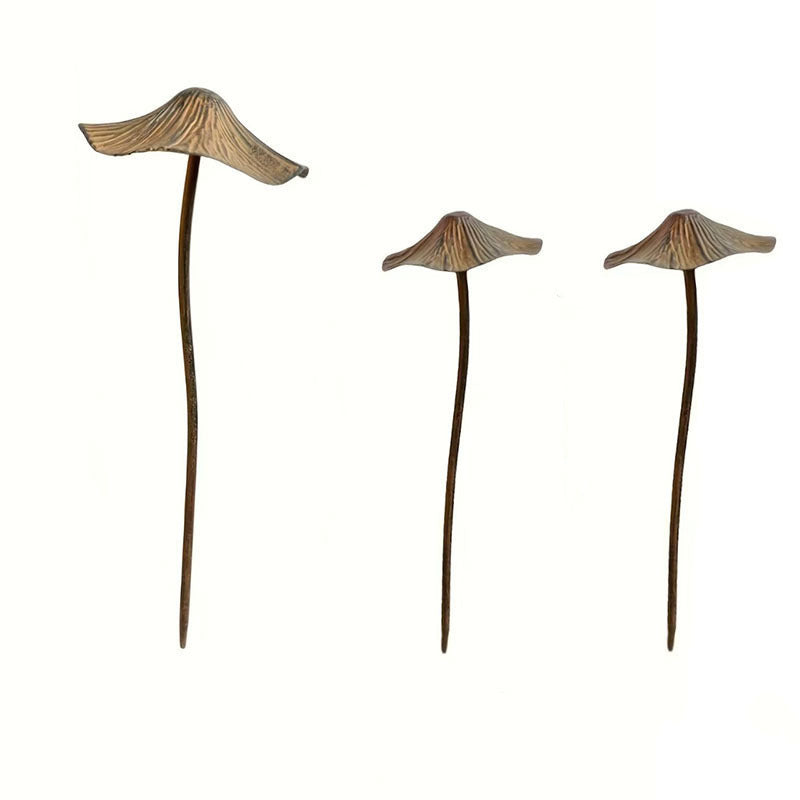 Retro Country Style Mushroom Garden Ornament