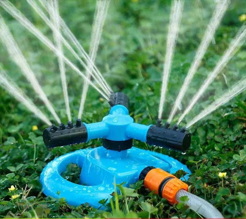 360° Automatic Rotating Three-pronged Garden Sprinkler
