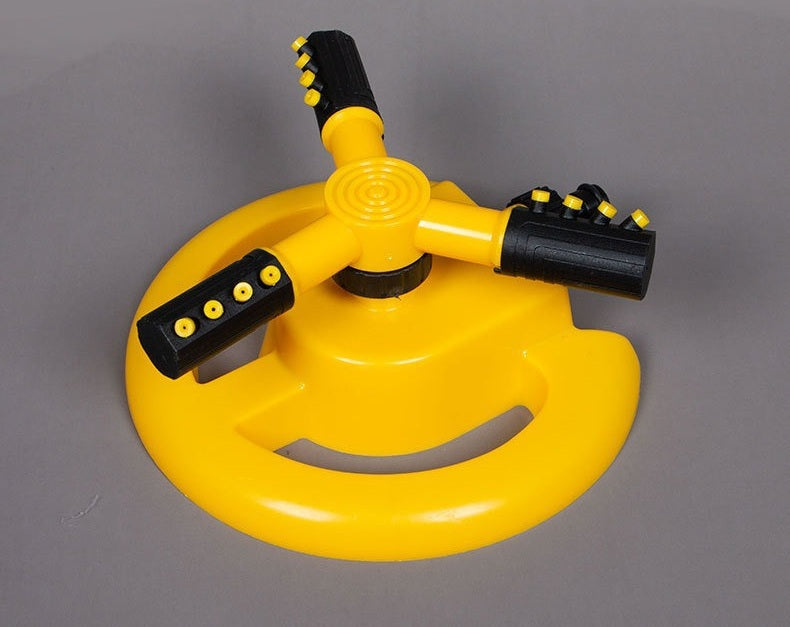 360° Automatic Rotating Three-pronged Garden Sprinkler
