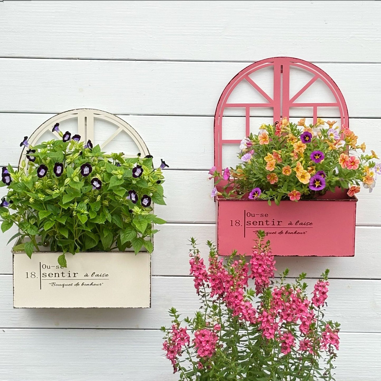 # Retro Iron Wall-Mounted Flower Pot
