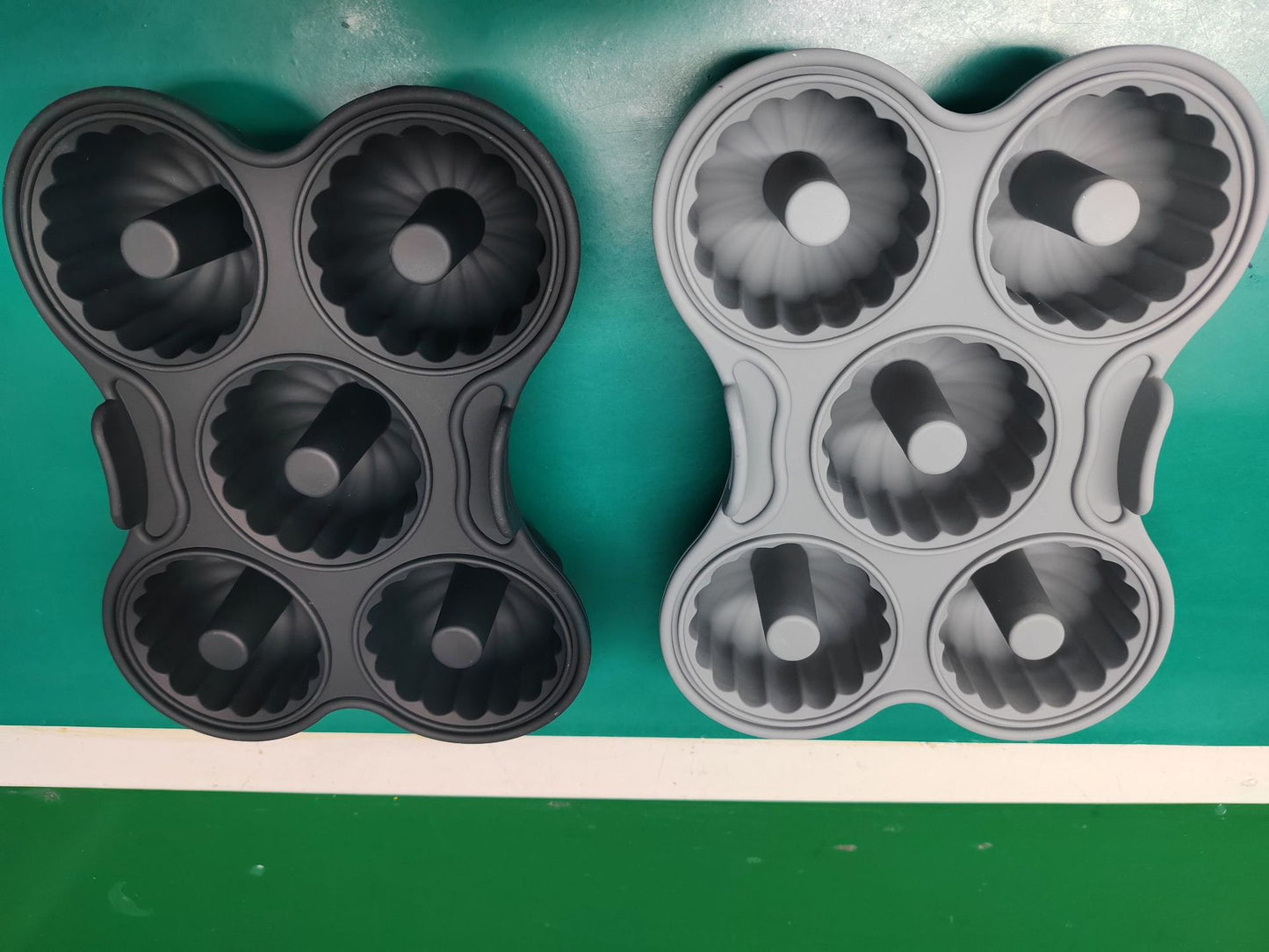 Food-Grade Silicone Donut Cake Mold