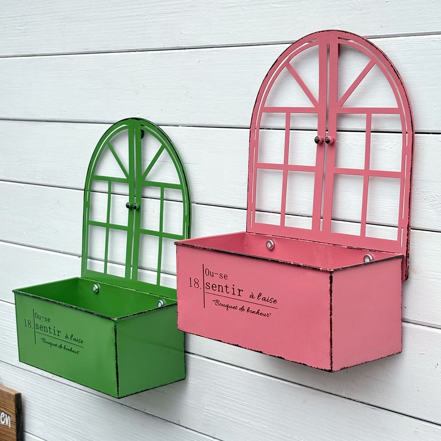# Retro Iron Wall-Mounted Flower Pot