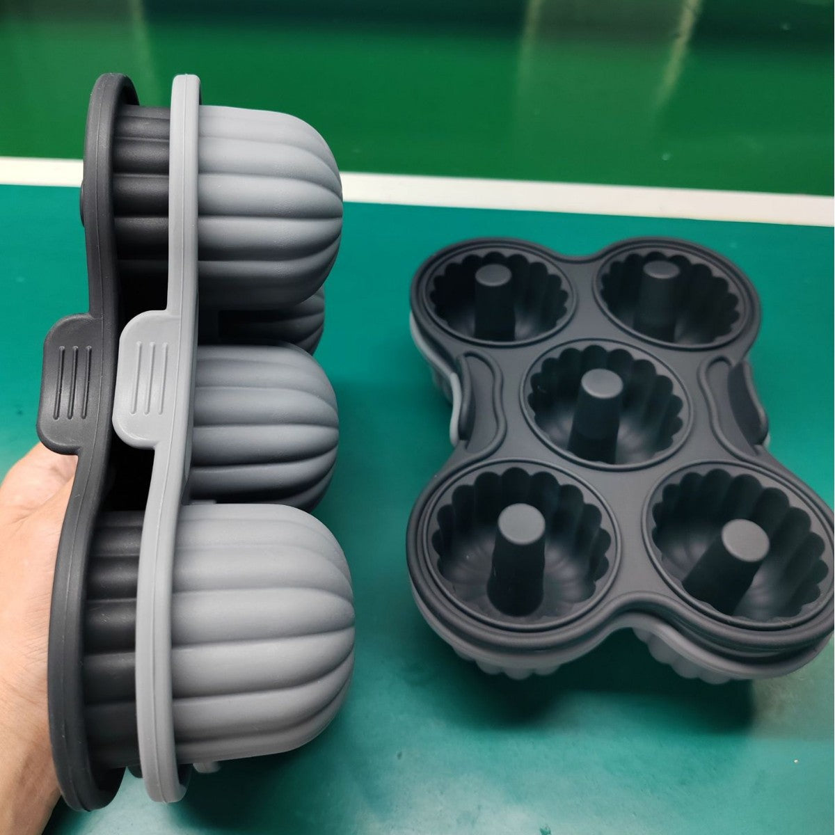 Food-Grade Silicone Donut Cake Mold