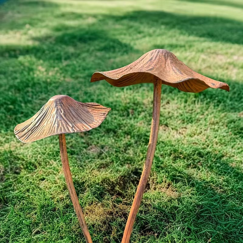 Retro Country Style Mushroom Garden Ornament