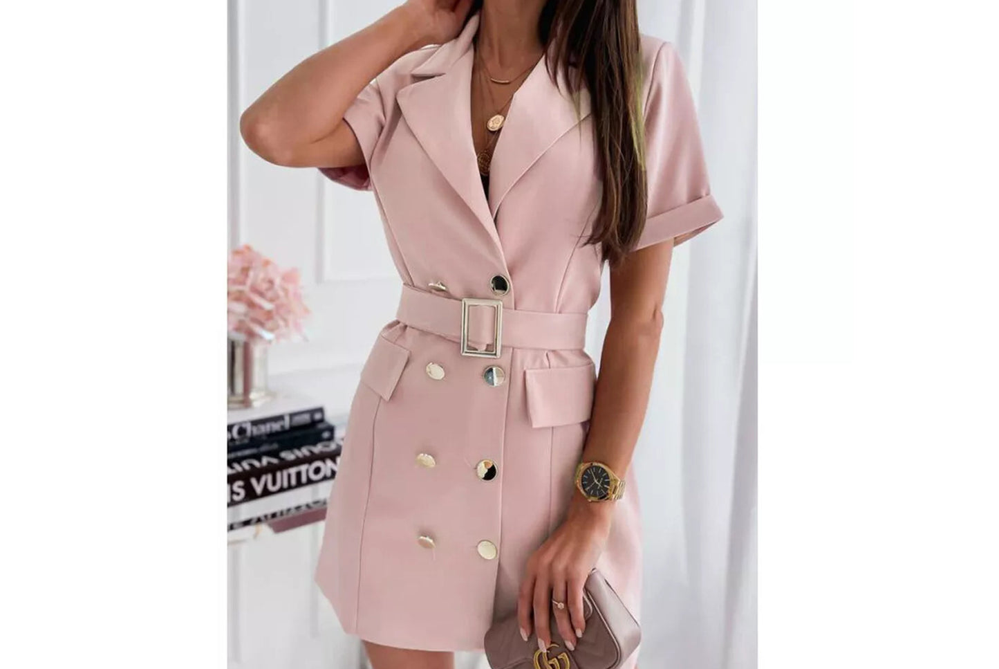 **Double-Breasted Dress with Short Sleeves and a Tailor Collar for a Fitted Waist**