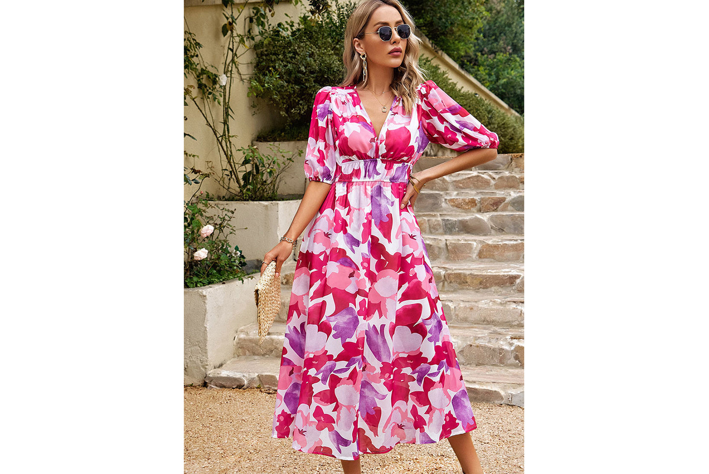 **Elegant Chiffon Printed Dress with a Waist Fit and V-Neck**