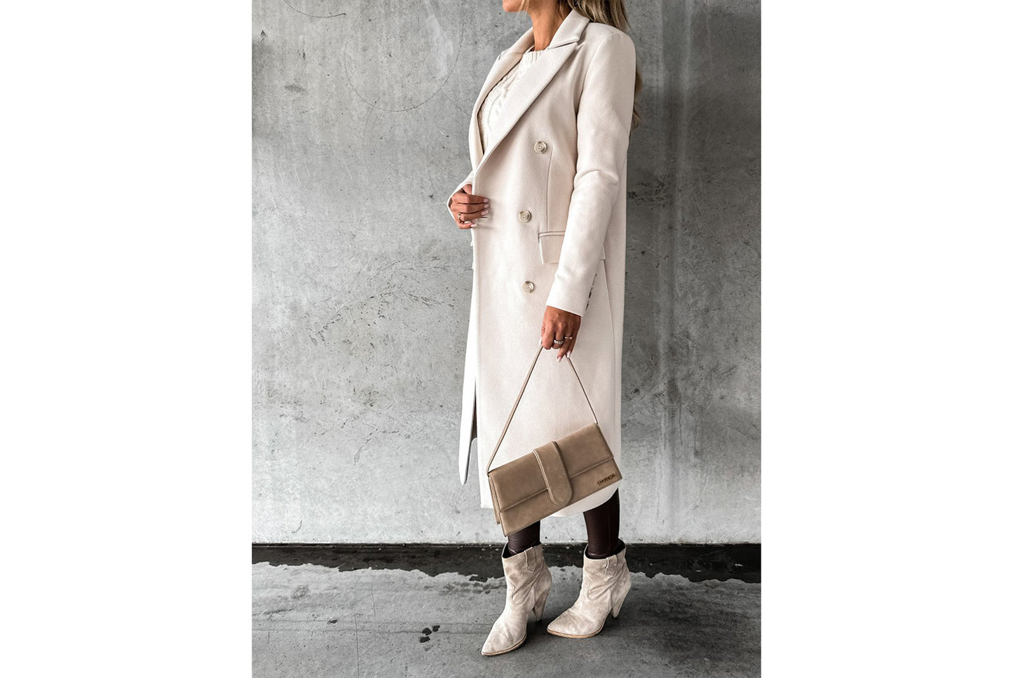 Simple Long-Sleeved Double-Breasted Woolen Jacket