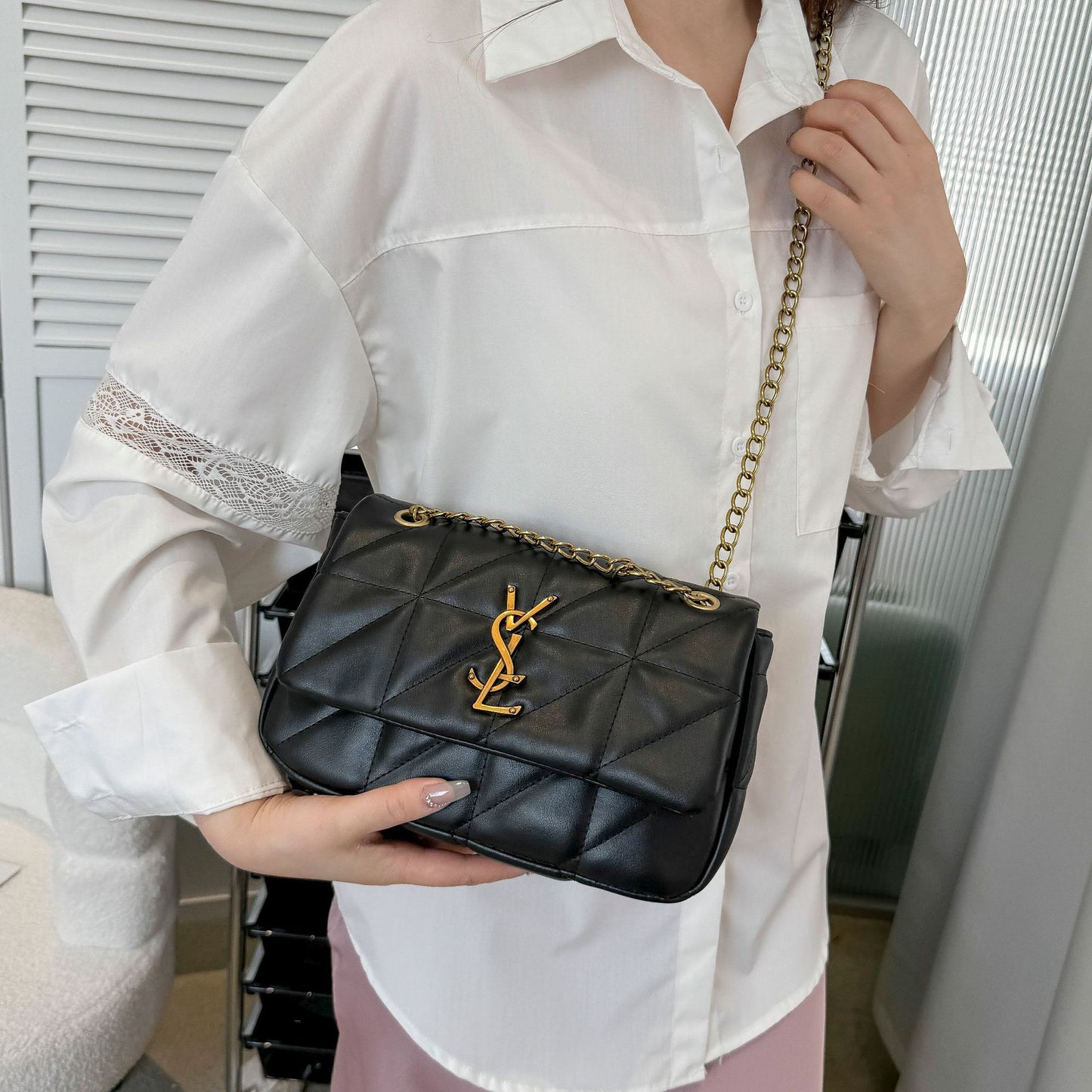 # Quilted Chain Shoulder/Crossbody Small Square Bag
