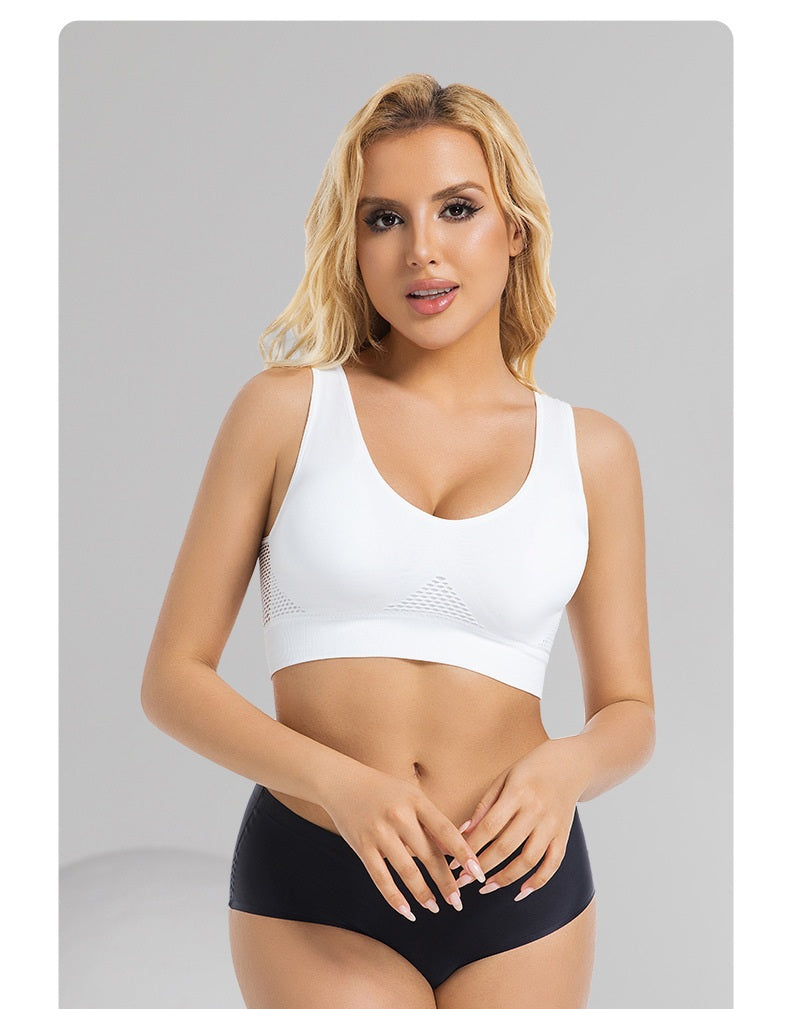 Mesh-lined Breathable Sports Bra