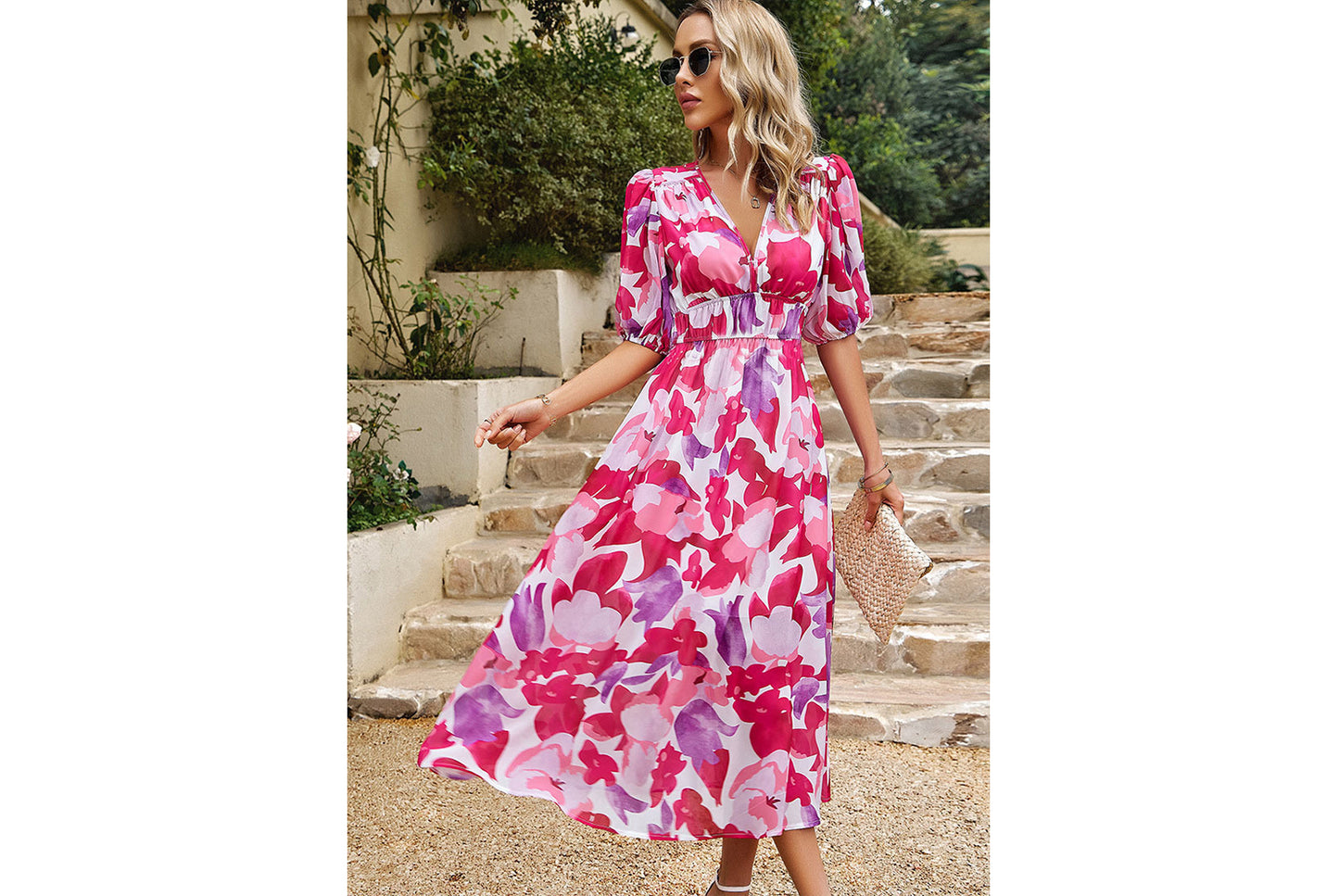 **Elegant Chiffon Printed Dress with a Waist Fit and V-Neck**