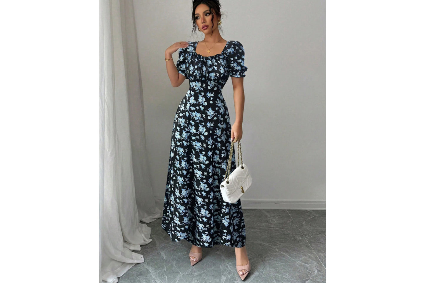 **Elegant U-Neck Short-Sleeved Printed Swing Dress**