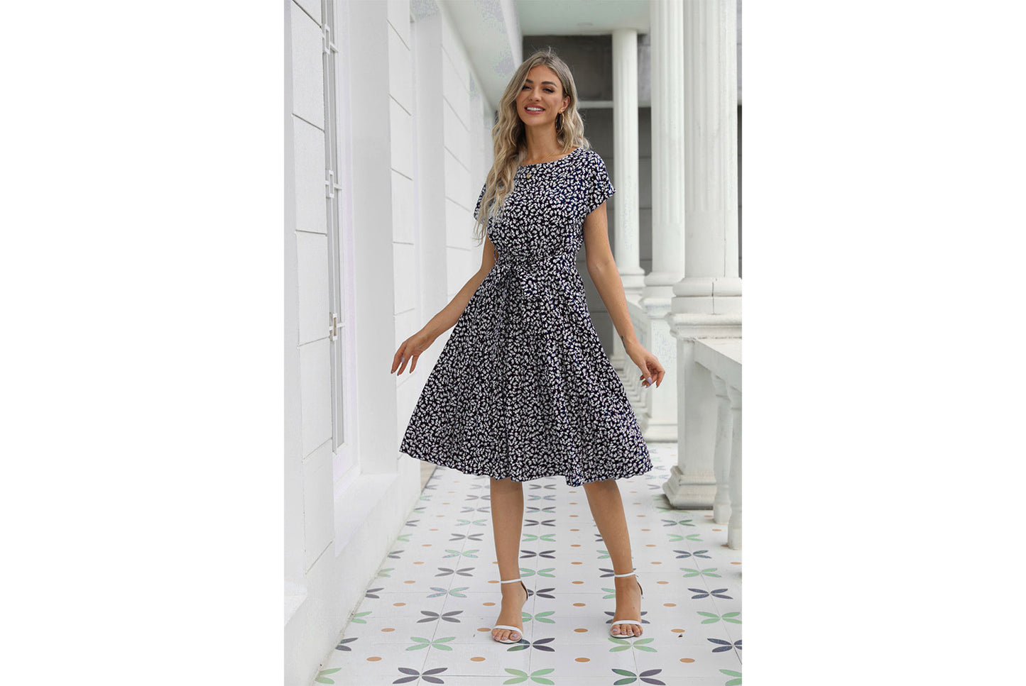 **Short-Sleeve Floral Tie-Drawstring Pleated Dress**