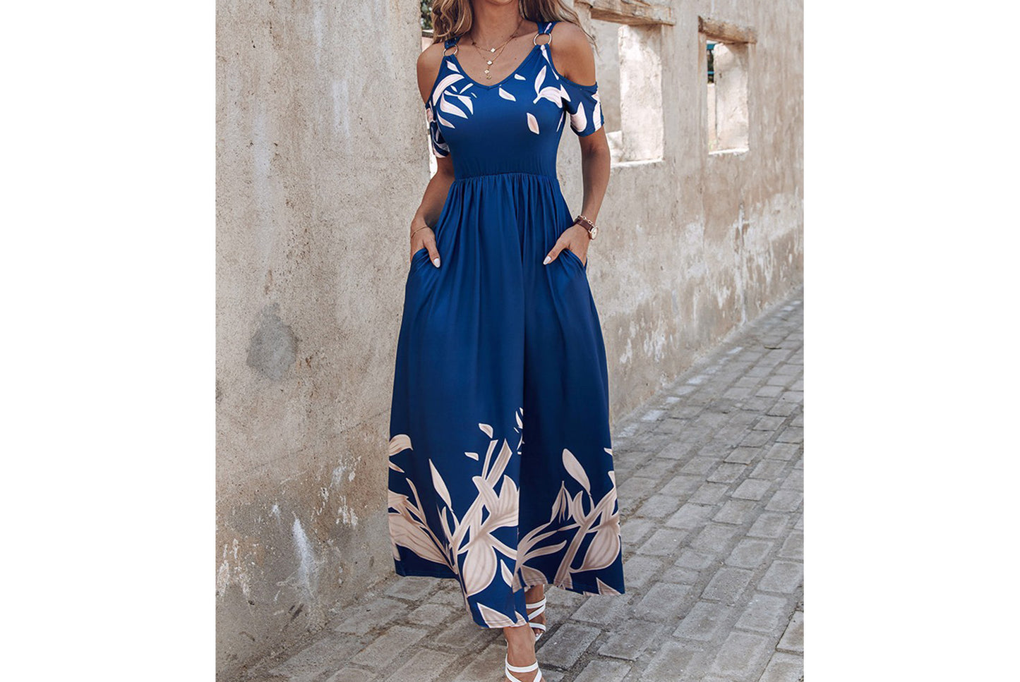**Fashionable Off-the-Shoulder Printed Maxi Dress with Pleated Waist**