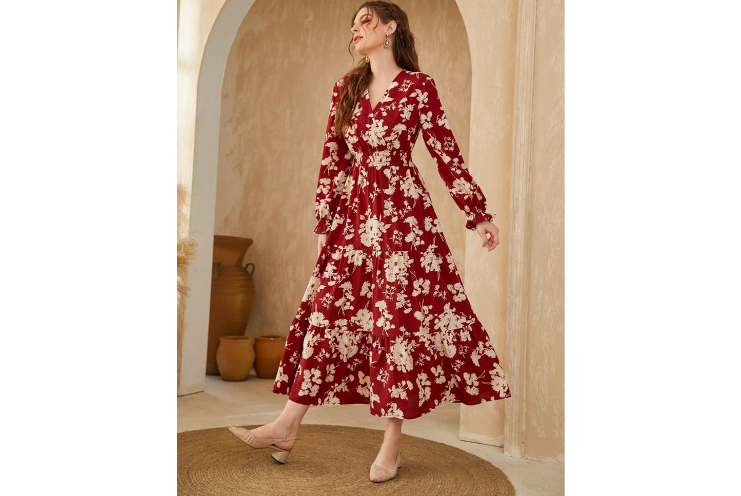 **Cake Maxi Dress with Long Sleeves**