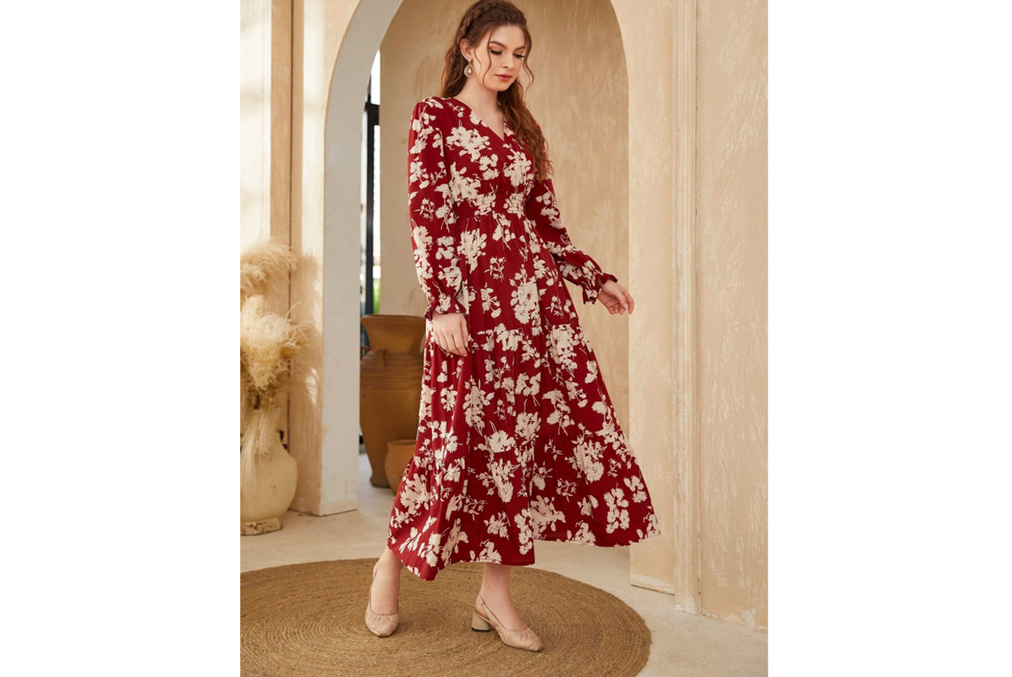 **Cake Maxi Dress with Long Sleeves**