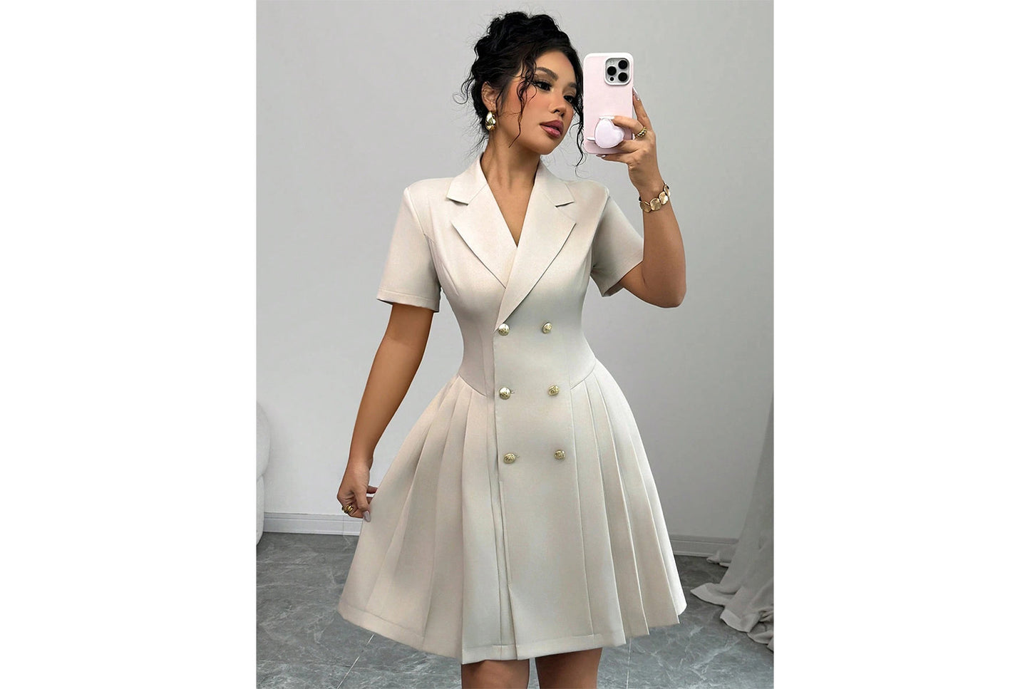 **Stylish Solid Color Short-Sleeved Double-Breasted Dress**