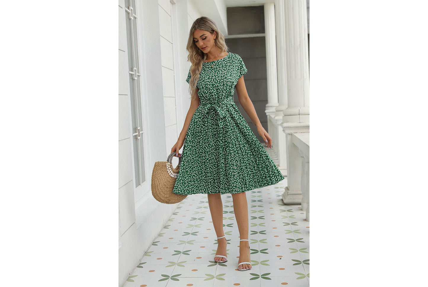 **Short-Sleeve Floral Tie-Drawstring Pleated Dress**