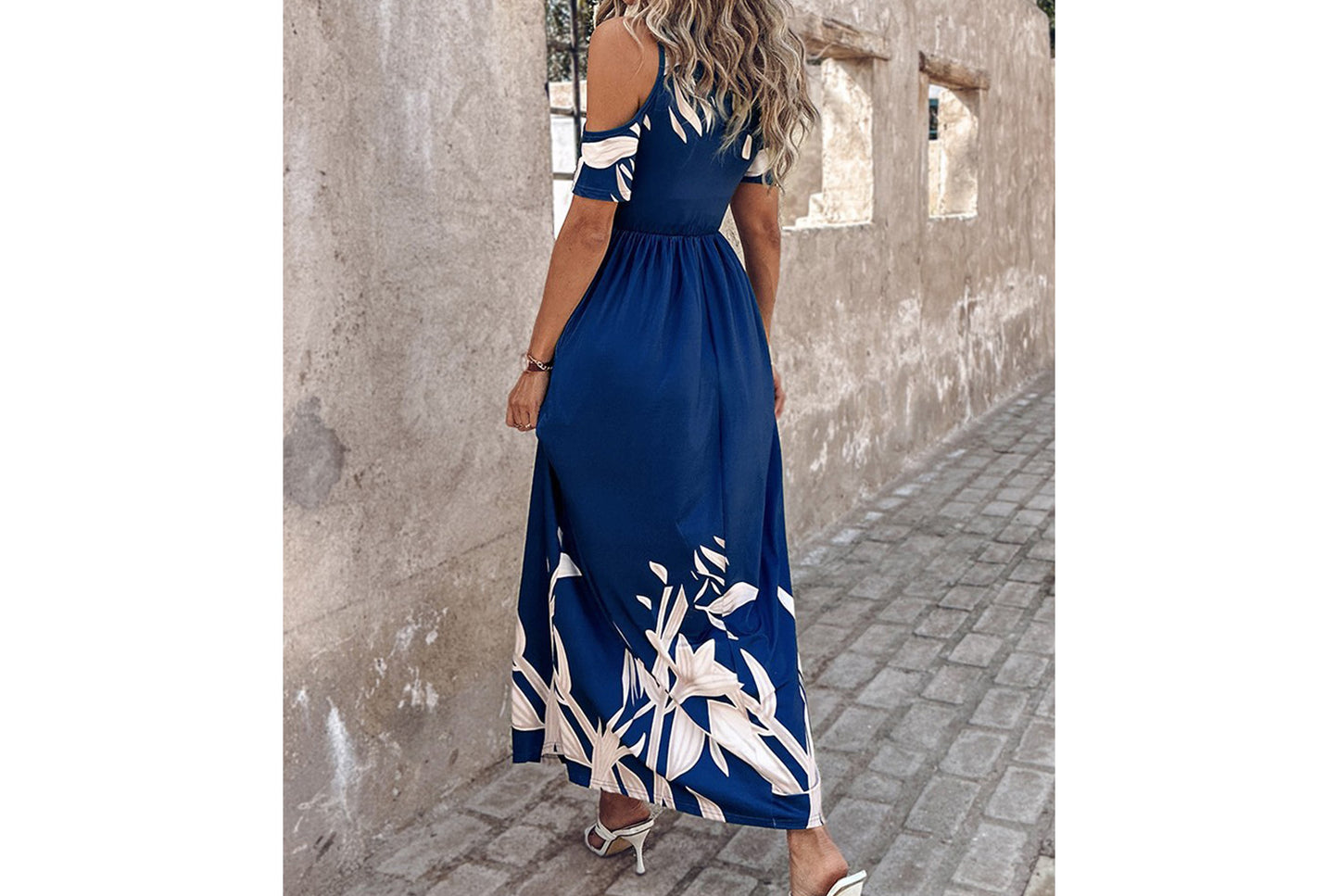 **Fashionable Off-the-Shoulder Printed Maxi Dress with Pleated Waist**