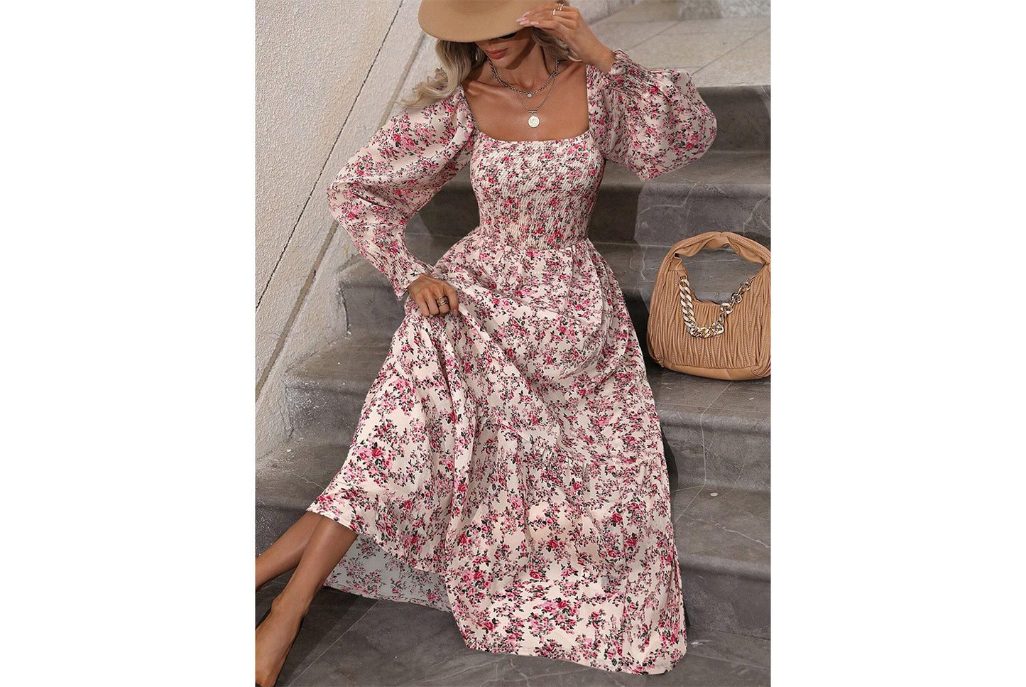 **Fashionable Floral Long-Sleeved, Backless, Swinging Dress**