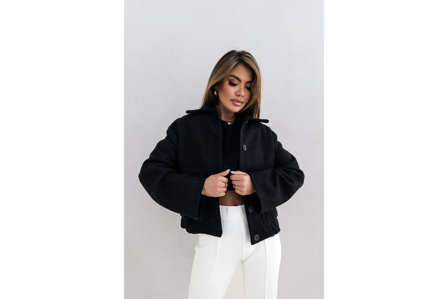 **Stylish Solid-Color Pocket-Breasted Wool Jacket**