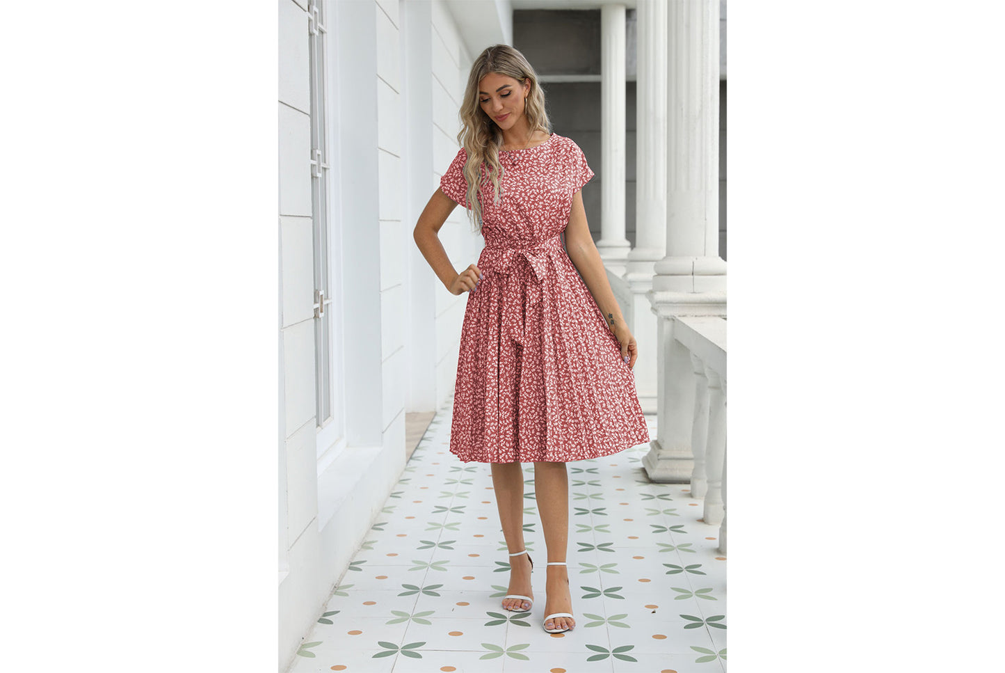**Short-Sleeve Floral Tie-Drawstring Pleated Dress**