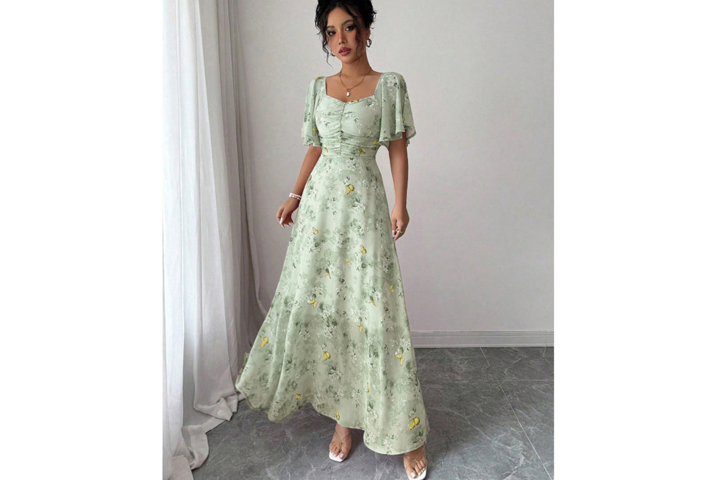 **Fashionable Square Neck Short-Sleeved Printed Chiffon Dress**