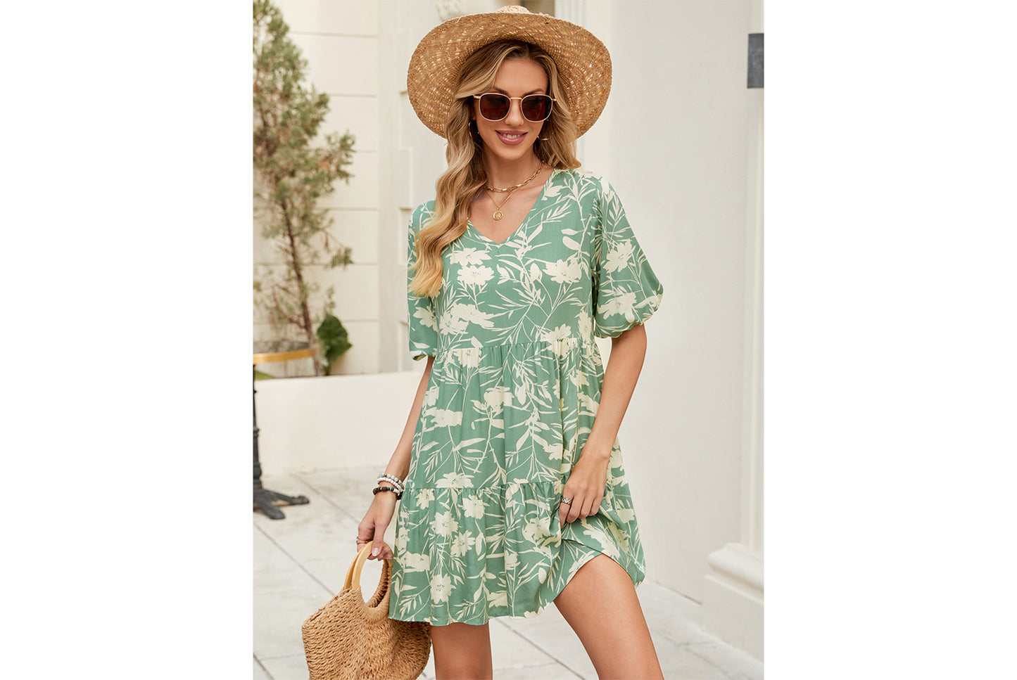 **Printed V-Neck Loose Short-Sleeve Dress**