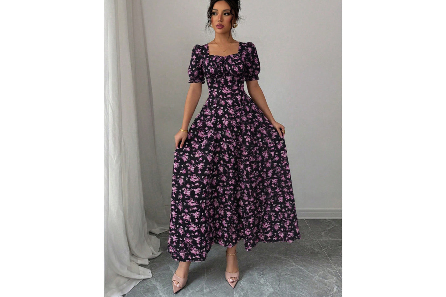 **Elegant U-Neck Short-Sleeved Printed Swing Dress**