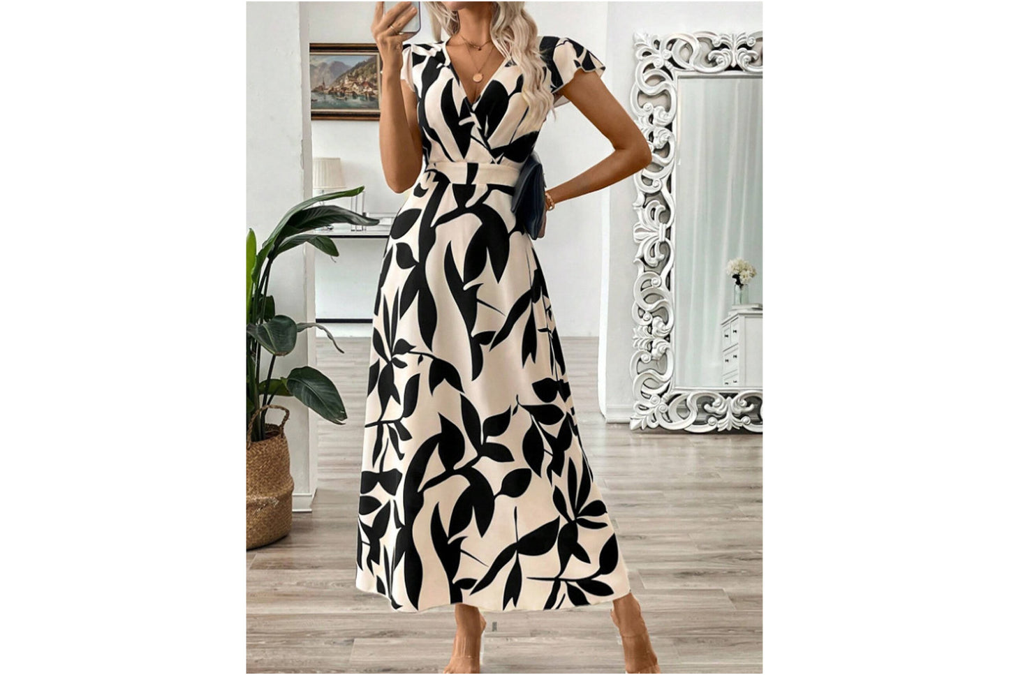 **Fashionable Printed V-Neck Ruffle Dress**