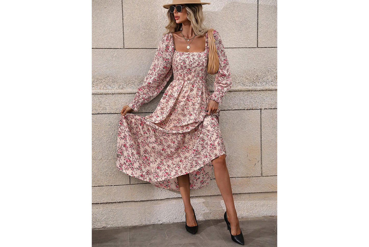 **Fashionable Floral Long-Sleeved, Backless, Swinging Dress**