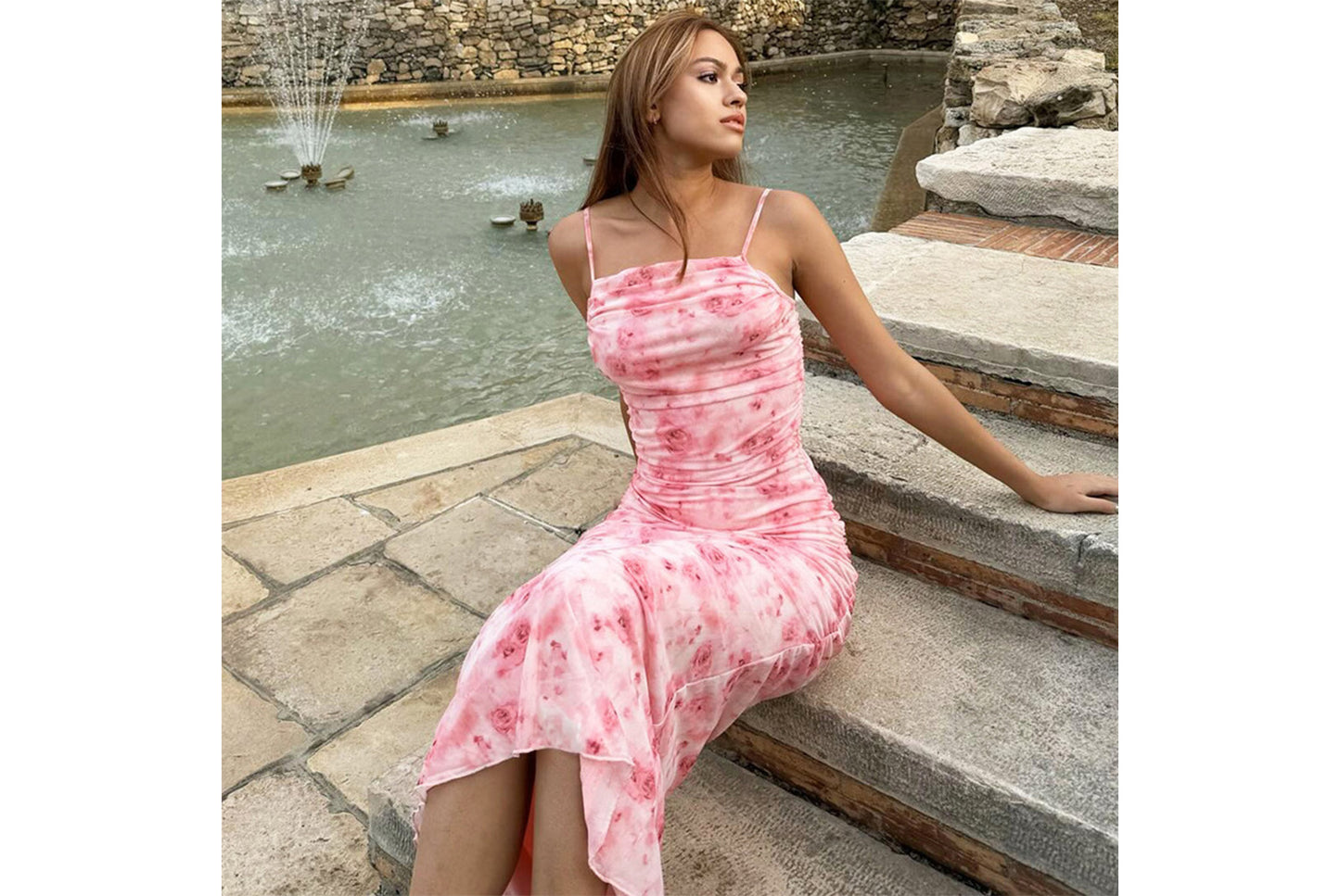 **Printed Sleeveless Fitted Hip Dress**