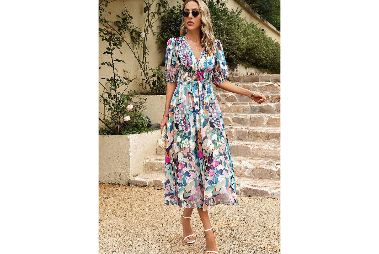 **Elegant Chiffon Printed Dress with a Waist Fit and V-Neck**