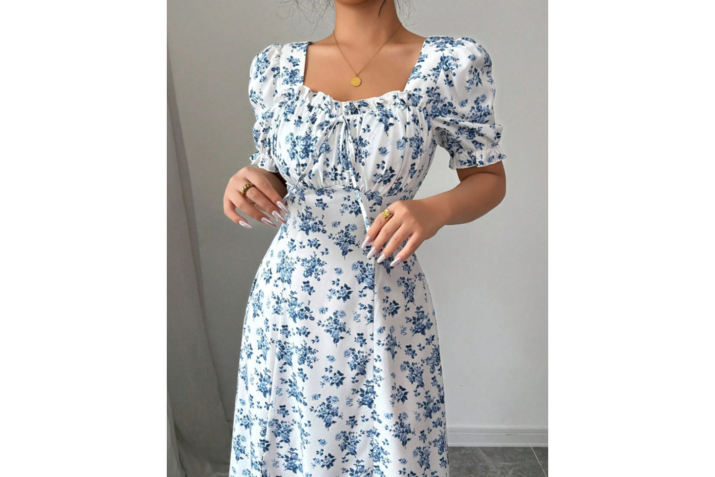**Elegant U-Neck Short-Sleeved Printed Swing Dress**