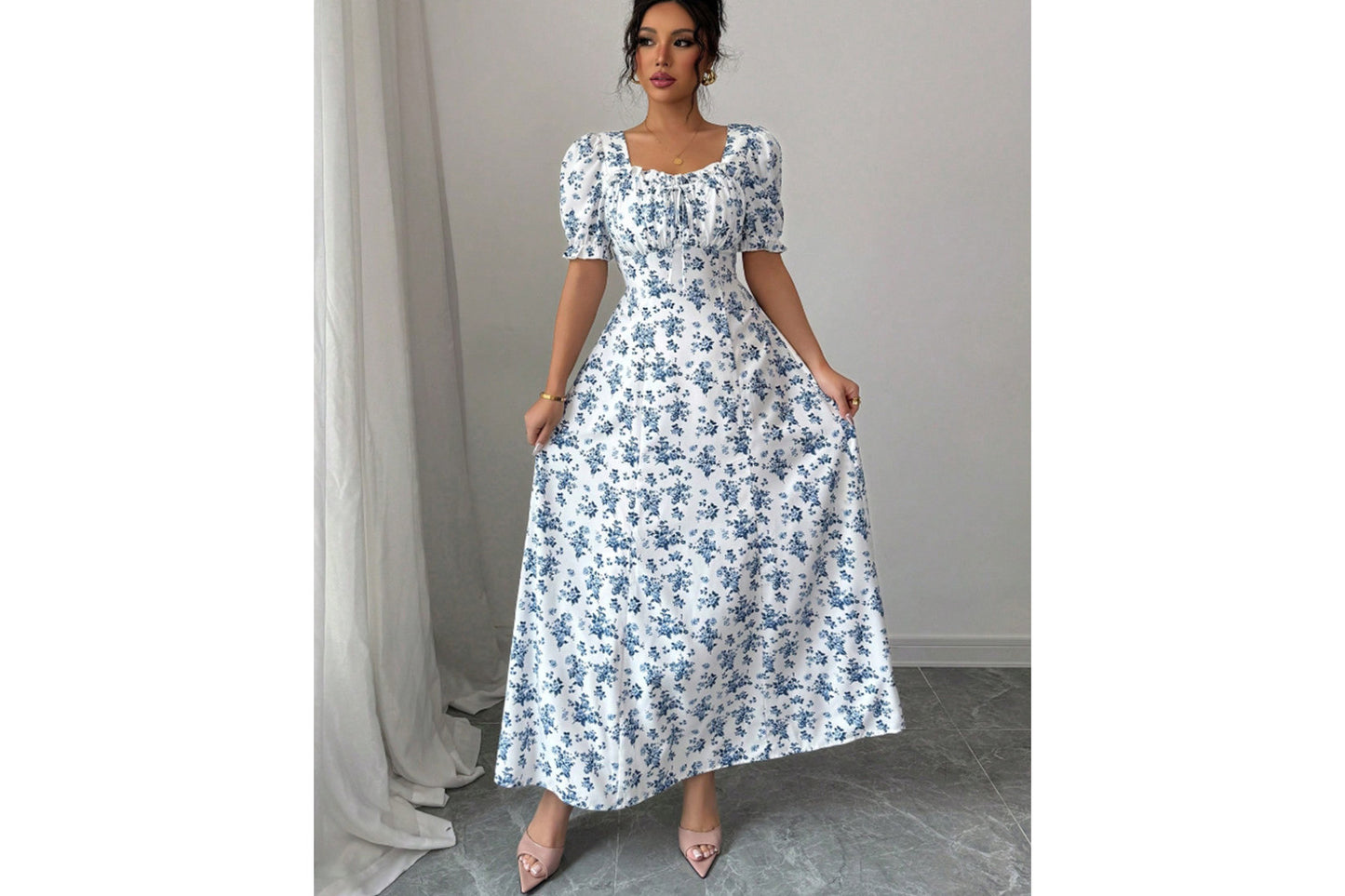**Elegant U-Neck Short-Sleeved Printed Swing Dress**