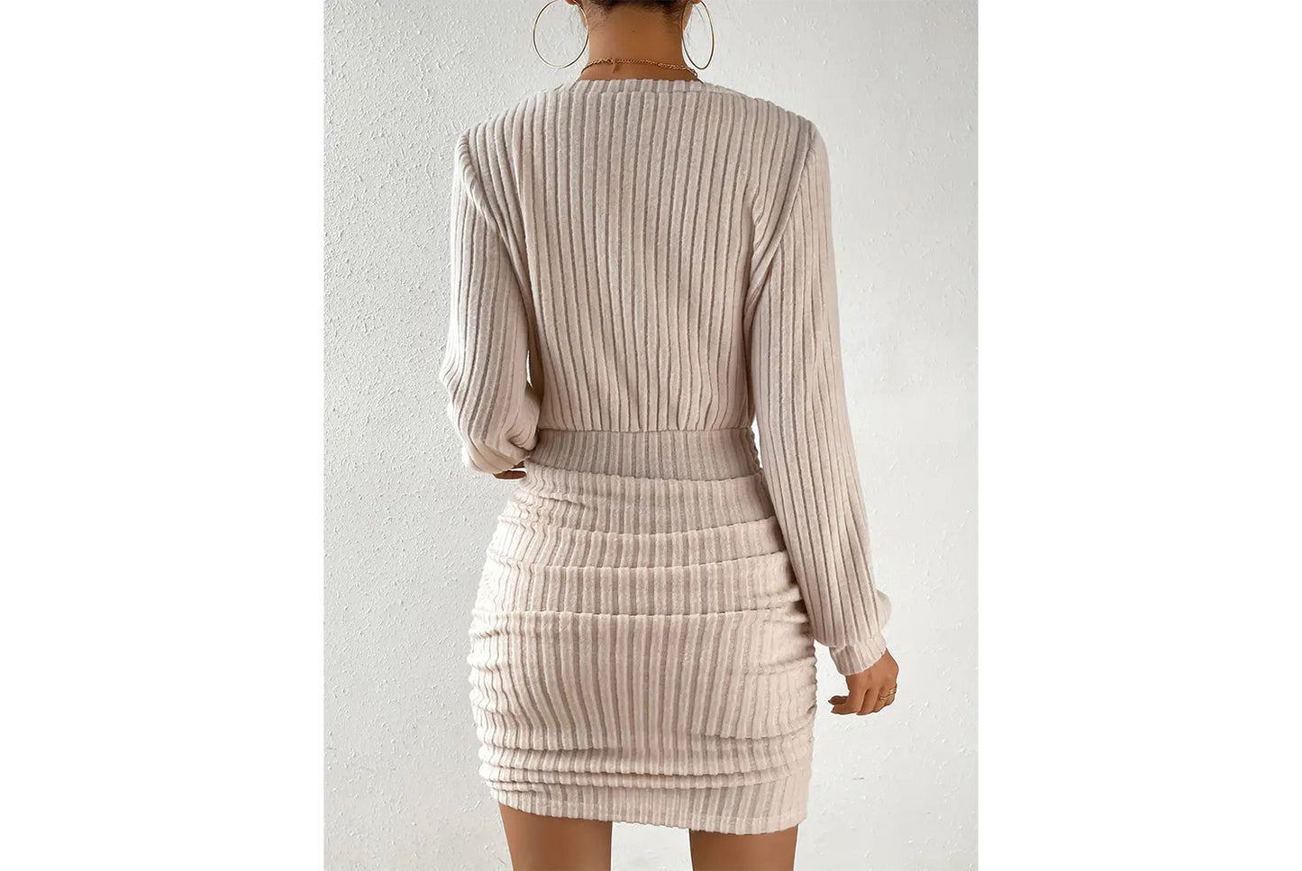 **Long-Sleeved, Waist-Lifting, Hip-Wrap Dress**