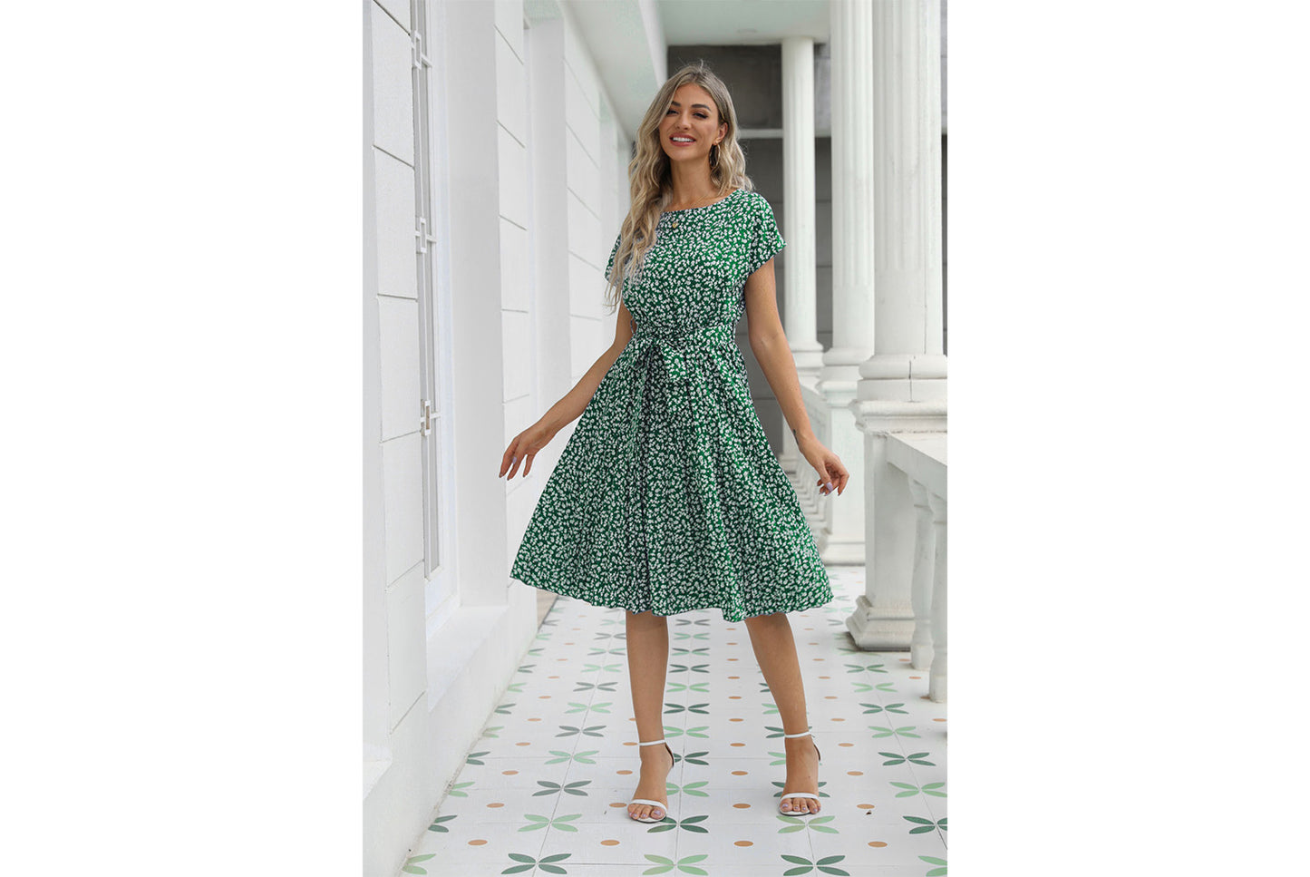 **Short-Sleeve Floral Tie-Drawstring Pleated Dress**