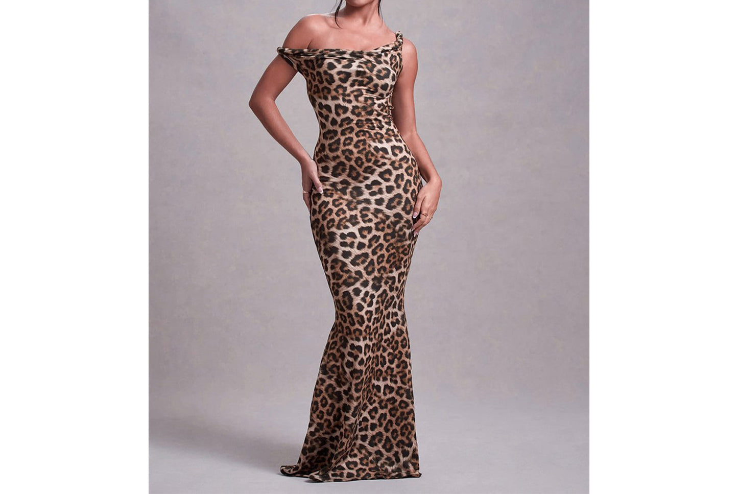 **Sexy Leopard Print Halter Backless Dress**