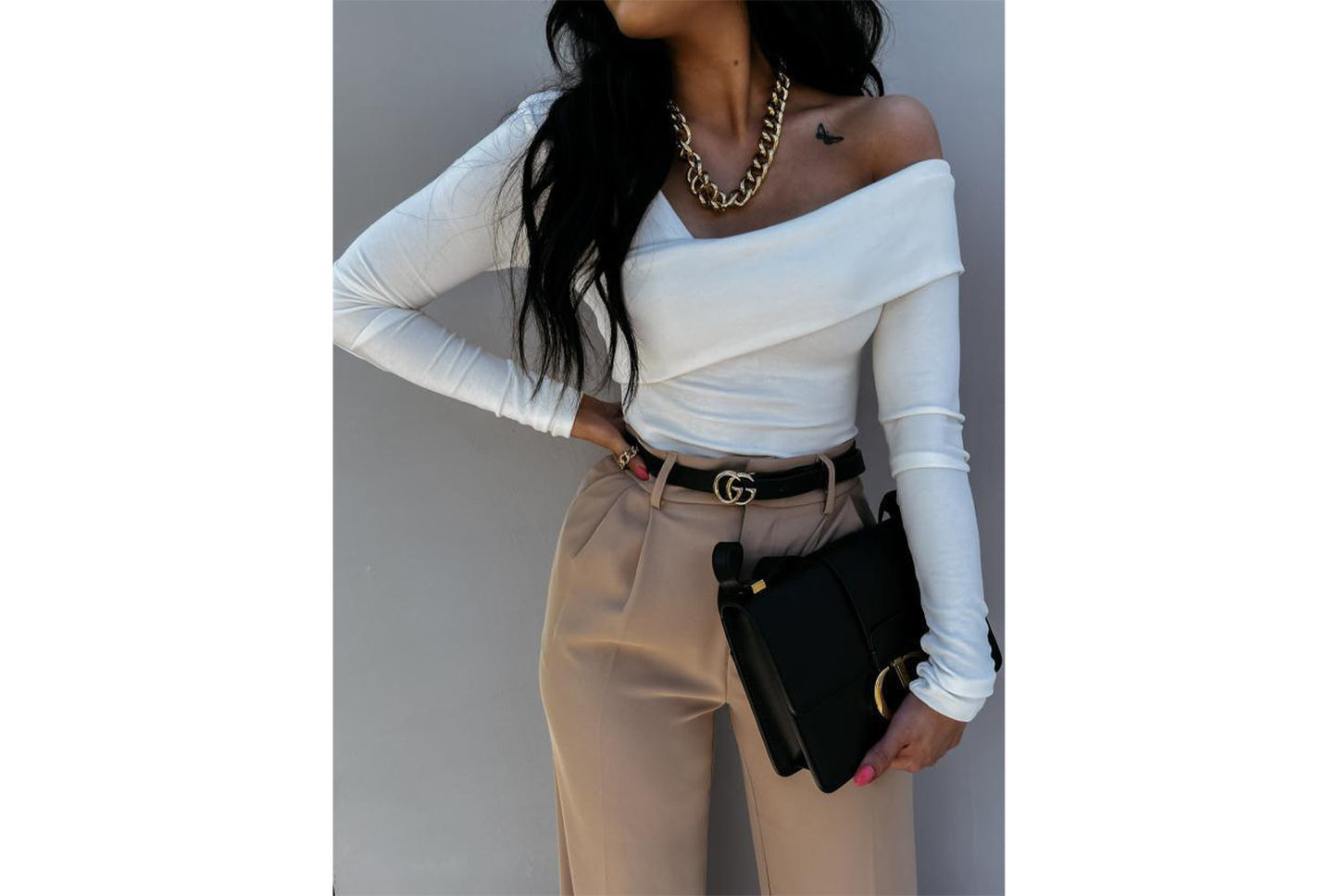 **Sexy V-Neck Off-Shoulder Long-Sleeved T-Top**