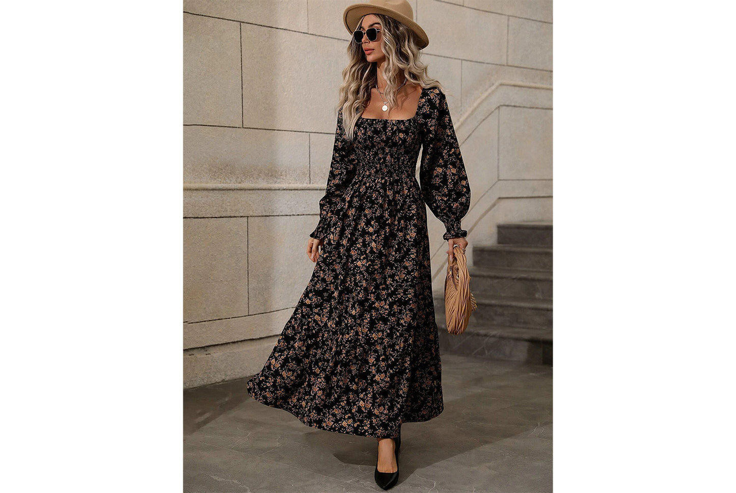 **Fashionable Floral Long-Sleeved, Backless, Swinging Dress**