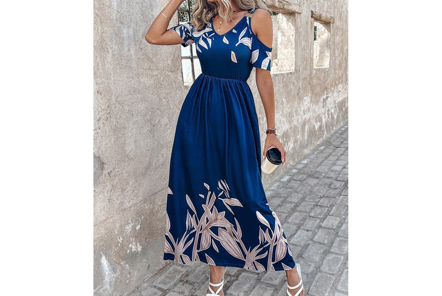 **Fashionable Off-the-Shoulder Printed Maxi Dress with Pleated Waist**