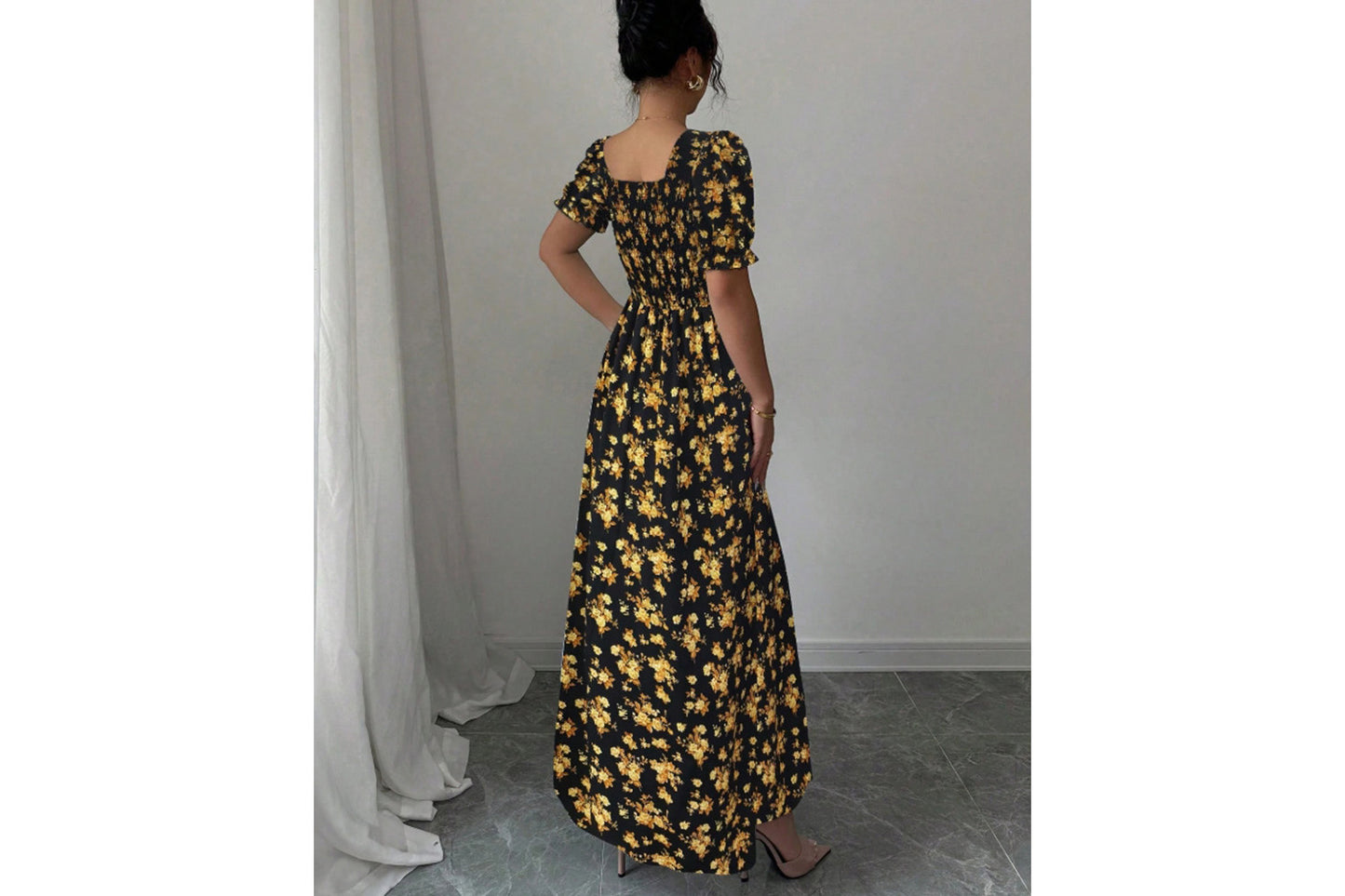 **Elegant U-Neck Short-Sleeved Printed Swing Dress**