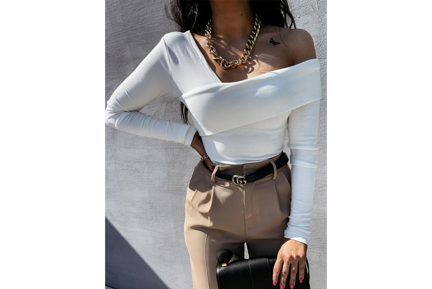 **Sexy V-Neck Off-Shoulder Long-Sleeved T-Top**