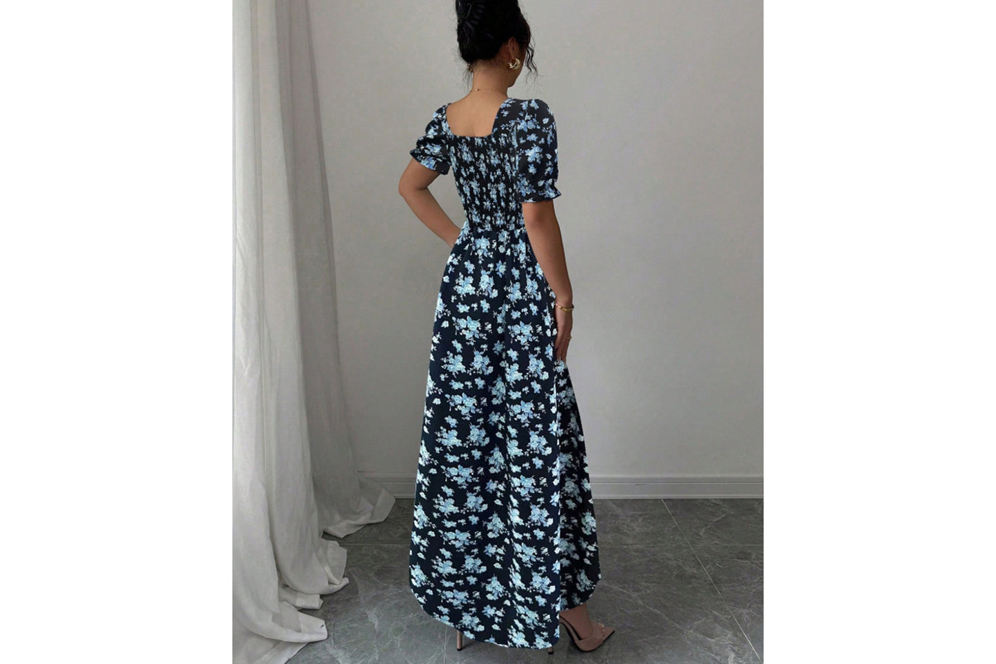 **Elegant U-Neck Short-Sleeved Printed Swing Dress**