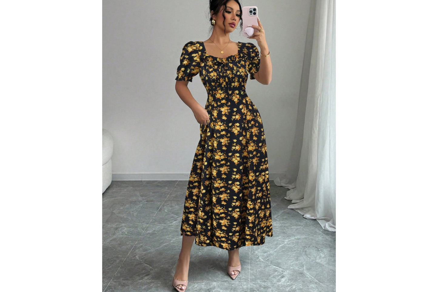 **Elegant U-Neck Short-Sleeved Printed Swing Dress**