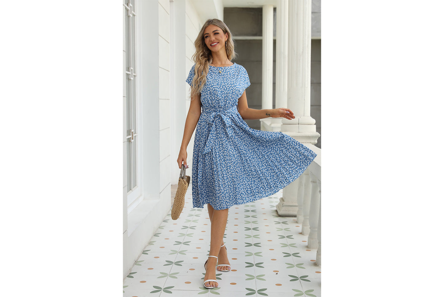 **Short-Sleeve Floral Tie-Drawstring Pleated Dress**