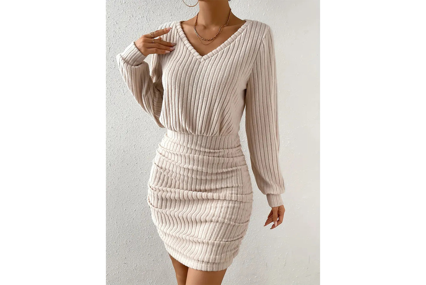 **Long-Sleeved, Waist-Lifting, Hip-Wrap Dress**
