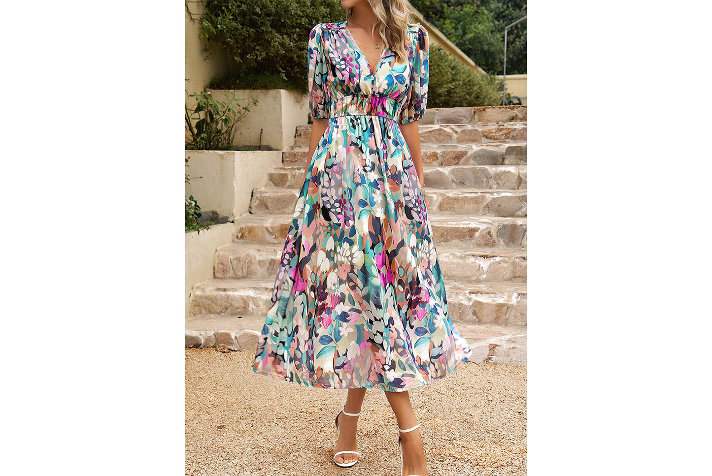 **Elegant Chiffon Printed Dress with a Waist Fit and V-Neck**