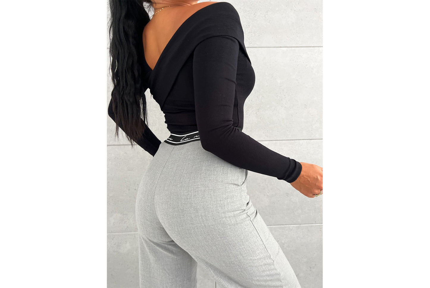 **Sexy V-Neck Off-Shoulder Long-Sleeved T-Top**