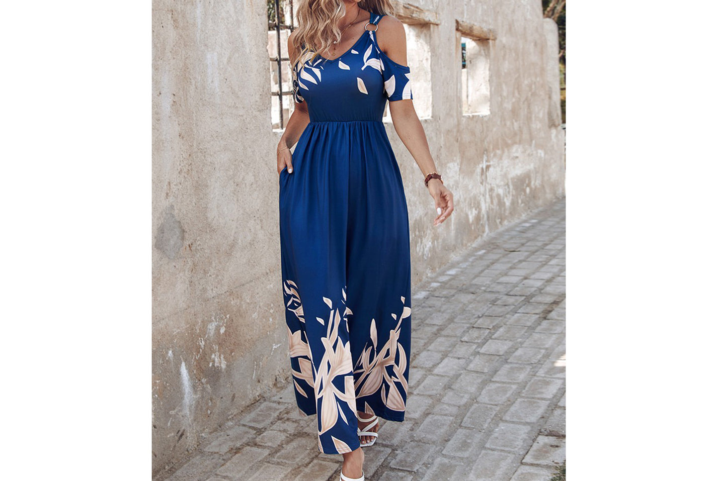 **Fashionable Off-the-Shoulder Printed Maxi Dress with Pleated Waist**